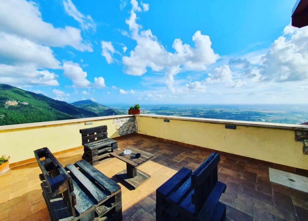 La Rupe Bed And Breakfast Norma Ngoại thất bức ảnh