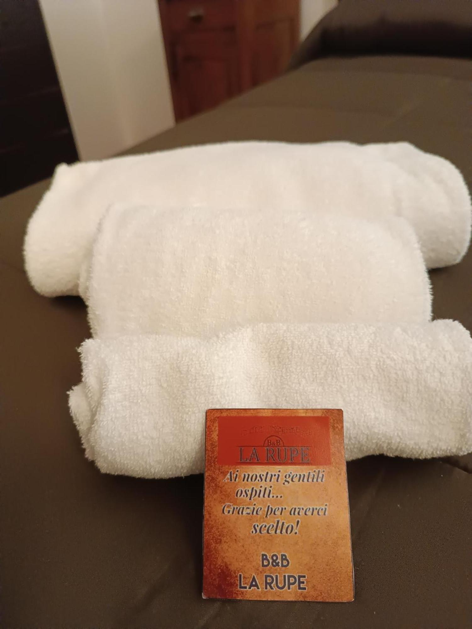 La Rupe Bed And Breakfast Norma Phòng bức ảnh