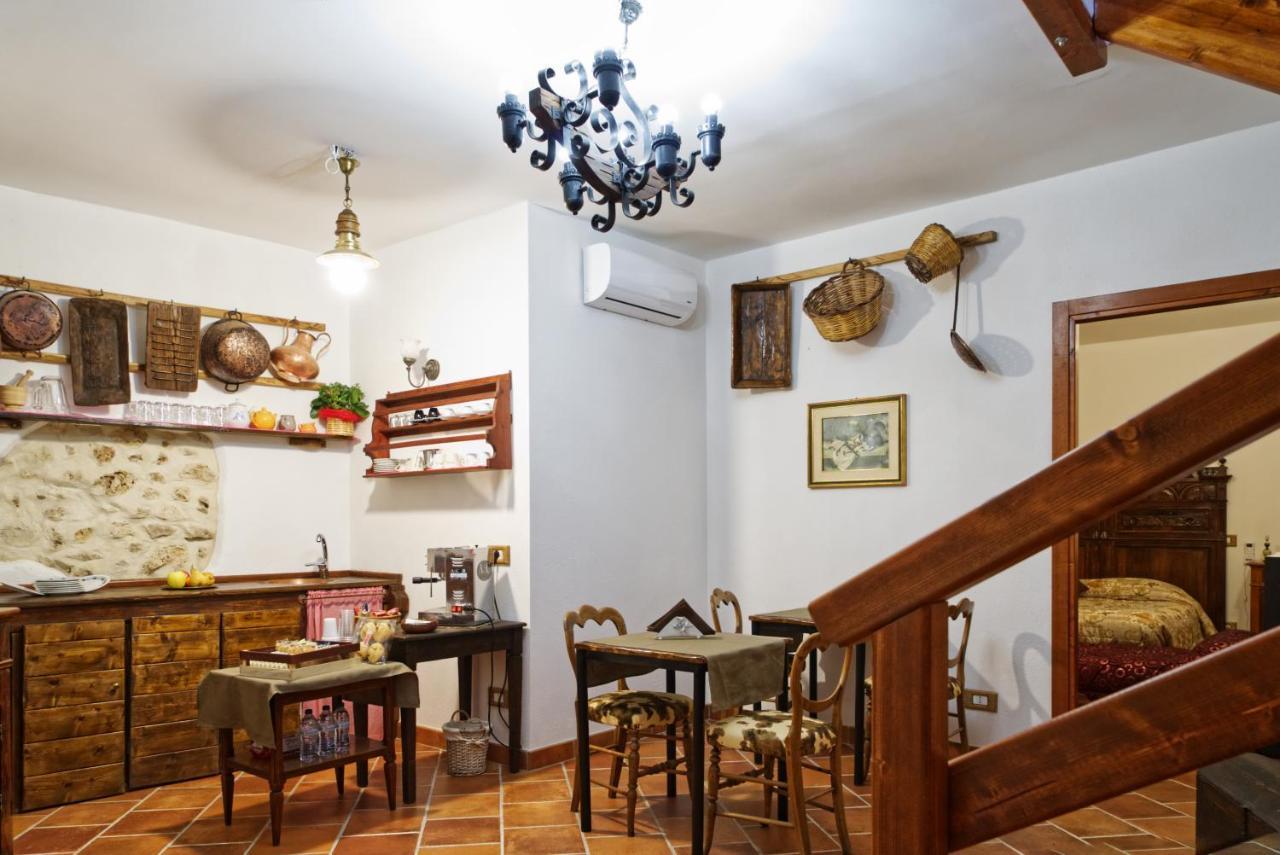 La Rupe Bed And Breakfast Norma Ngoại thất bức ảnh